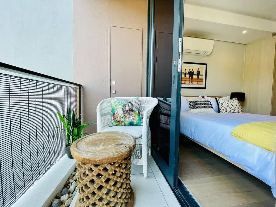 Modern, Stylish 1 Bedroom In Point Apartment