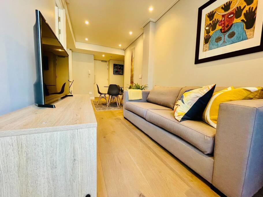 Modern, Stylish 1 Bedroom In Point Kapstadt
