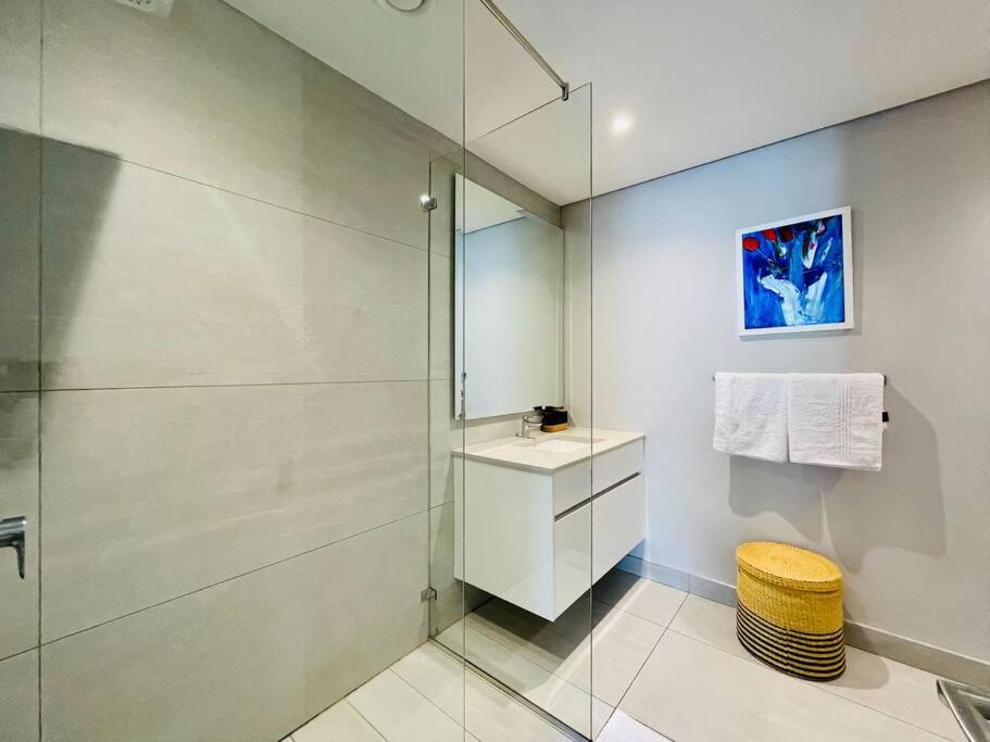 Modern, Stylish 1 Bedroom In Point