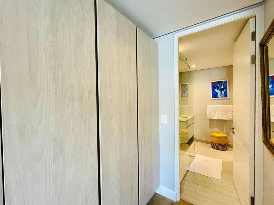 Modern, Stylish 1 Bedroom In Point Apartment
